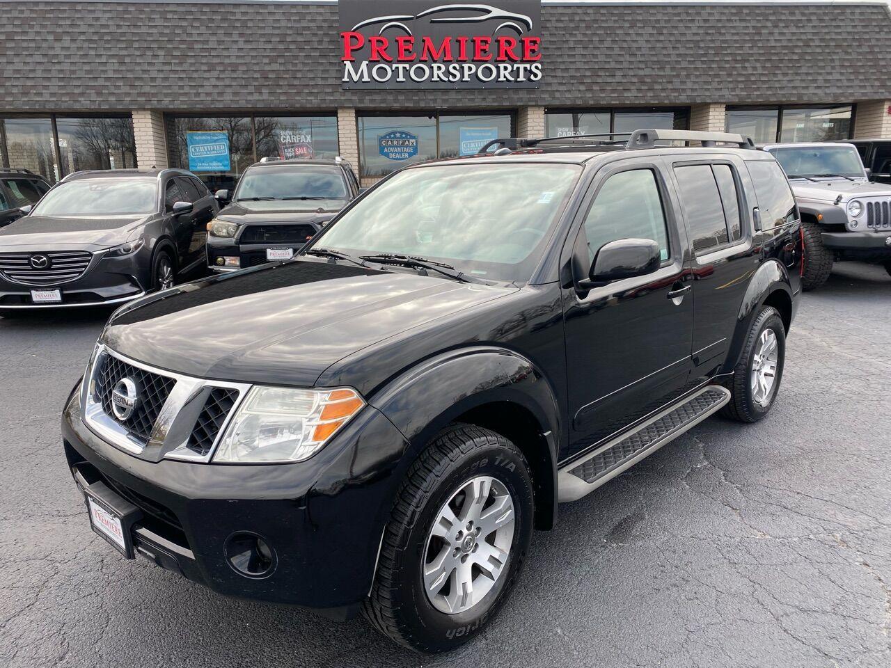 black nissan pathfinder 2010